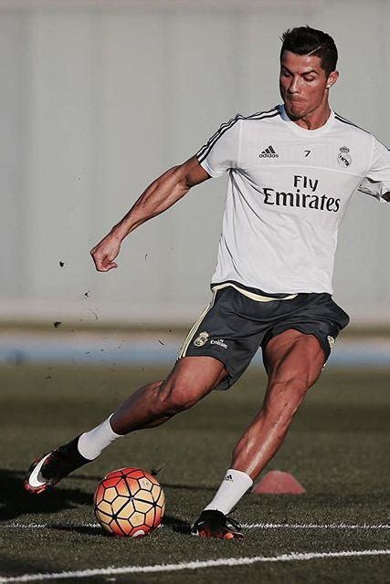 Cristiano Ronaldo Training in Madrid November 19, 2015 – Star Style Man