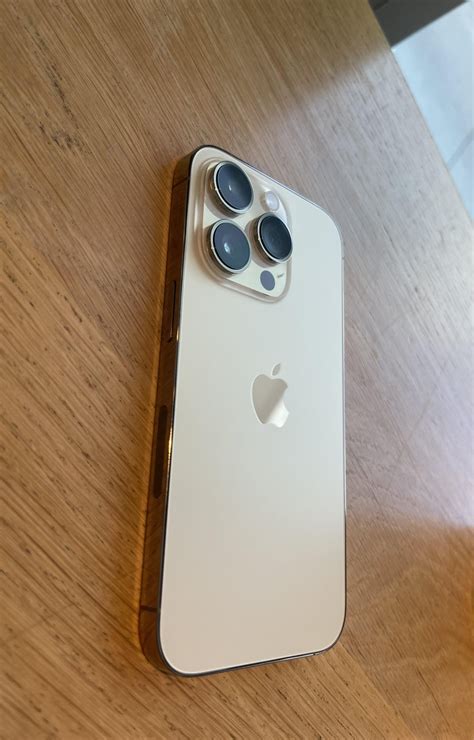 iPhone 14 Pro GOLD! (Gold Vs Silver) : r/iPhone14Pro