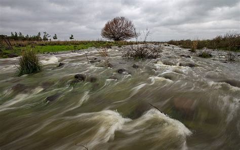 Emergency crews, helicopter rescue 8 from flooded river as Israel hit by storm | The Times of Israel