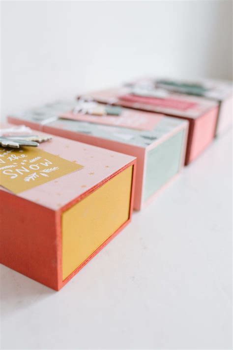 How to Make a DIY Gift Card Box for Holiday Gifts | The Pretty Life Girls