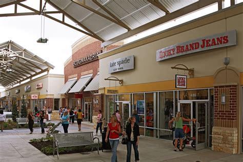 Complete List Of Stores Located At Houston Premium Outlets® - A ...