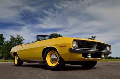 Two Plymouth Hemi 'Cuda Convertibles Headed to Auction