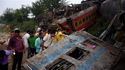 At Least 261 Dead in India's Worst Train Accident in Over Two Decades - World En.tempo.co