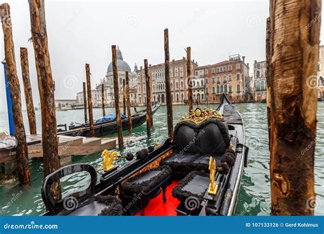 Elaborate Traditional Venetian Gondola at Grand Canal Editorial Photo ...