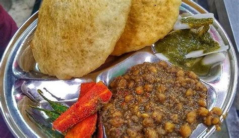 5 Places Dishing Out The Best Chole Bhature In East Delhi | WhatsHot Delhi Ncr