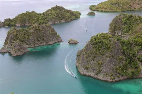 5 Nama Pulau Terbesar di Indonesia beserta Ukuran Luasnya - Indozone Travel