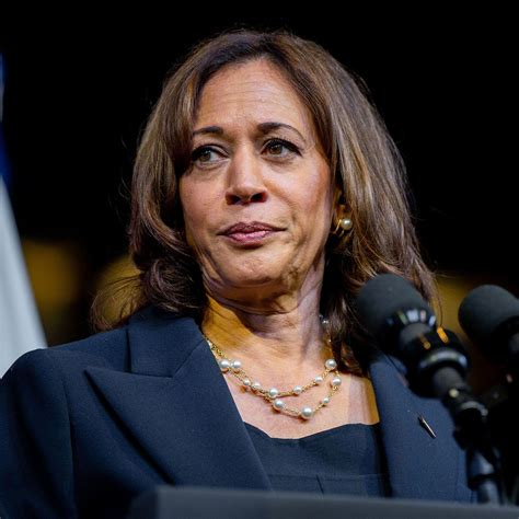 Kamala Harris: What are her chances for 2024? - Society Achievers