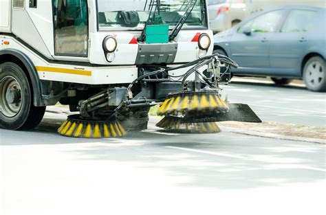 Top 4 Best Street Sweeper Brands | iseekplant