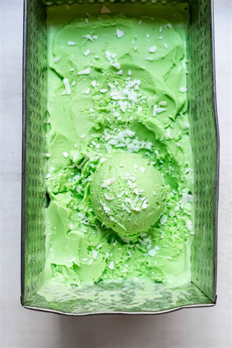 Pandan Ice Cream (made with pandan leaves) - Cooking Therapy