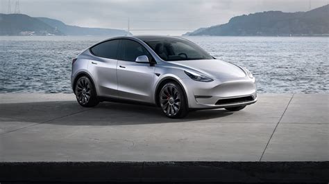 2025 Tesla Model Y Prices, Reviews, and Photos - MotorTrend