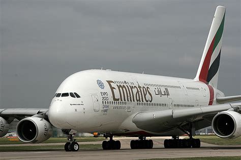 Emirates A388 at Manchester on Dec 24th 2014, engine problem - AeroInside