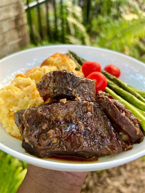 Red Wine Braised Beef Short Ribs - typhaniecooks