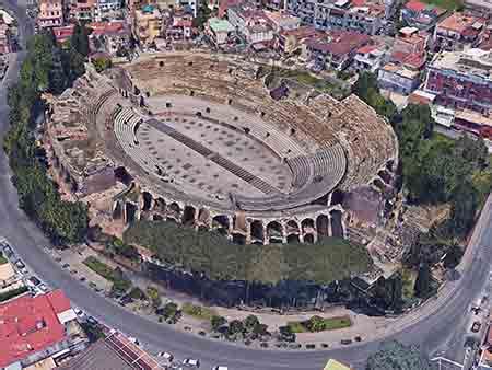 Amphitheater Pozzuoli (Italy), brief history and many photos