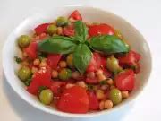 Chickpea salad with Tomatoes • Recipe | yumecipe.com