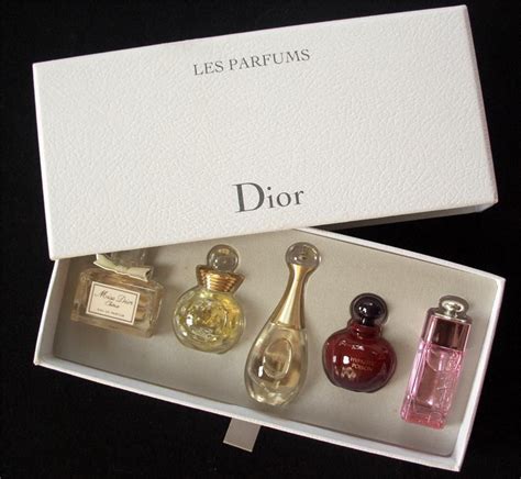 DIOR PERFUMES I love it It is a perfect package ️👍 #perfumegift ...