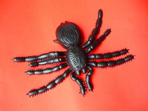 Image of Scary black Halloween toy spider | CreepyHalloweenImages