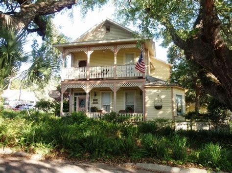 This town in Levy County is full of Old Florida charm, a tourist town ...