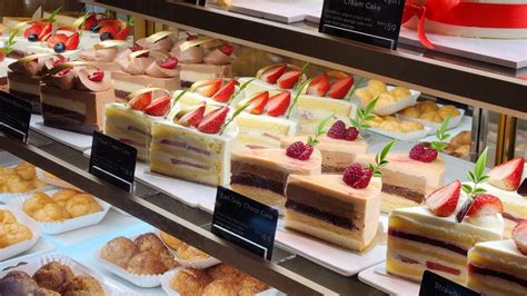 PARIS BAGUETTE BAKERY CAFÉ OPENS ITS FIRST STORE IN MALAYSIA - Travellah