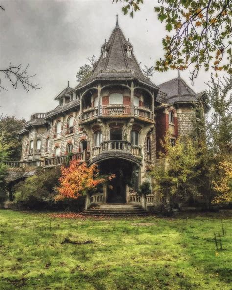 amazing haunted looking mansion! Photo by Bjorn Renskers Photography | Old abandoned houses ...