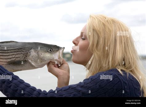 Kissing Fish High Resolution Stock Photography and Images - Alamy