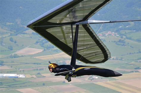 A Brief History of Hang Gliding - Extreme Sports X