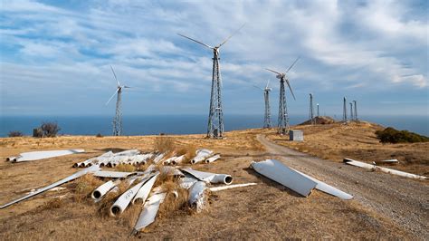 How chemists could give new life to old wind turbine blades | MIT Technology Review