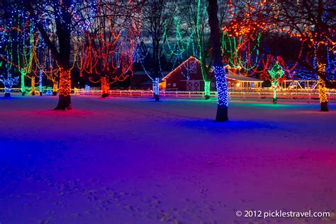 A Holiday of Lights | Winter Adventures | PicklesTravel