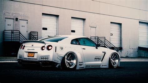 White GTR Wallpapers - Wallpaper Cave