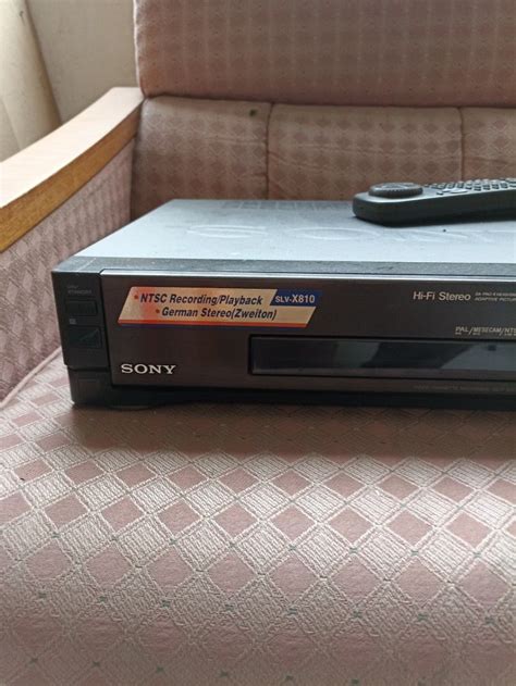 Sony VHS player, Elektronik, Lainnya di Carousell