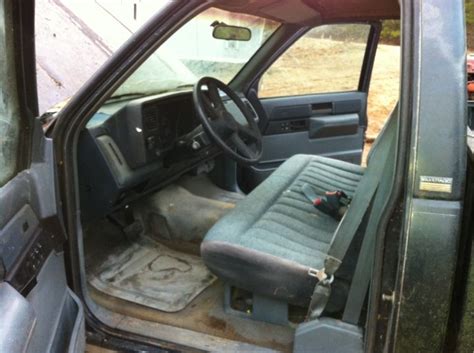 A 1989 Chevrolet 1500 on MobileAutoScene.com Being A Landlord, Interior ...