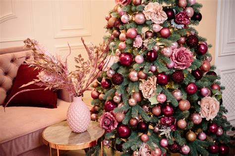 Christmas Tree Decorating Ideas | Bouqs Blog