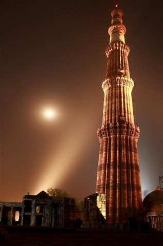 Qutab Minar Historical Facts and Pictures | The History Hub