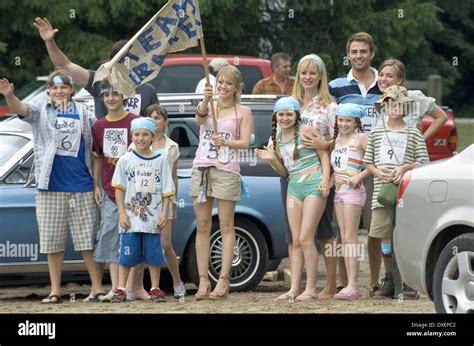 Alyson stoner cheaper by the dozen hi-res stock photography and images - Alamy