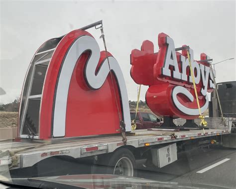 Saw a new Arby’s sign being transported : r/mildlyinteresting