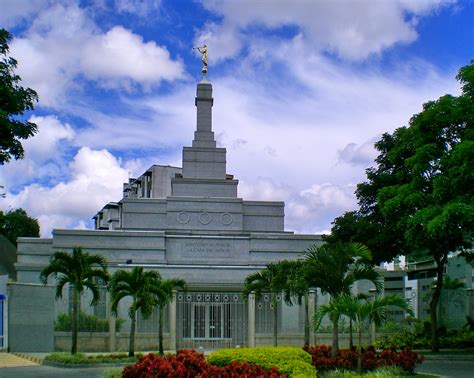 File:Caracas Venezuela Temple.jpg - Wikimedia Commons