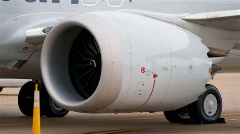 Boeing 737 Max pilots shut down engine in mid-flight