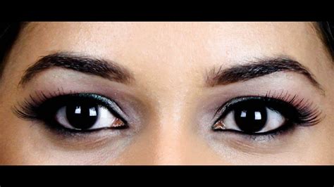 TUTORIAL: Indian, Arabic Eyeliner for Hooded Eyelids - YouTube