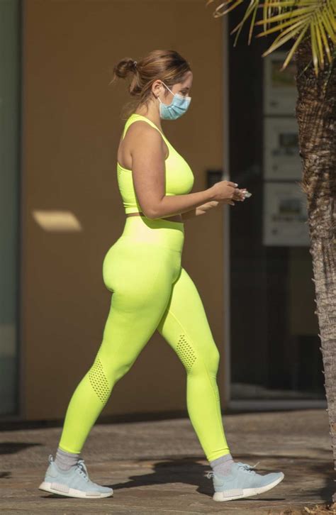 Catherine Paiz in a Neon Green Workout Ensemble Was Seen Out in Calabasas – Celeb Donut