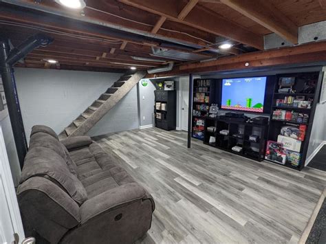 24 Basement Game Room Ideas for 2022 | Displate Blog Garage Game Rooms ...