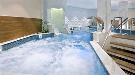 Hotel with Gym, Spa & Swimming Pool | Amman Marriott Hotel