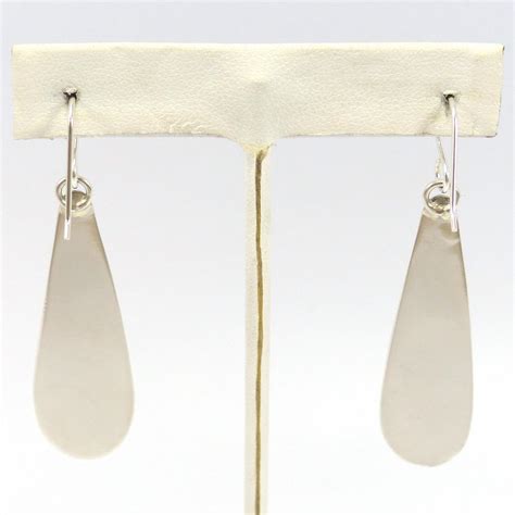 Spiny Oyster Shell Earrings – Garland's Indian Jewelry