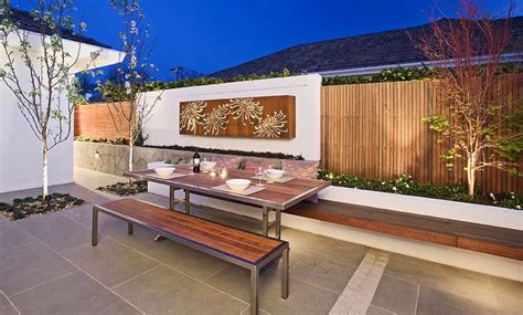 How To Beautify Your House – Outdoor Wall Décor Ideas