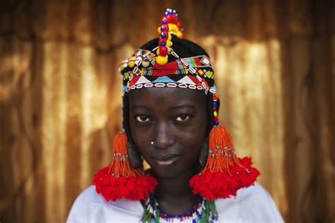 International Women's Day 2013: Stunning Pictures of Colourful Songhai and Tuareg Headdress from ...