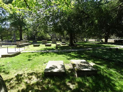 Bruton Parish Episcopal Church Cemetery in Williamsburg, Virginia ...