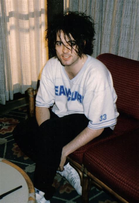 Official Blog of Andrew Barger: Robert Smith of The Cure and Morrissey Feud -- A Chronology