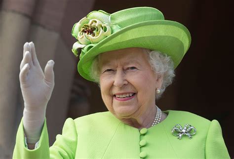 Times Queen Elizabeth II Actually Has Governing Power | Reader's Digest