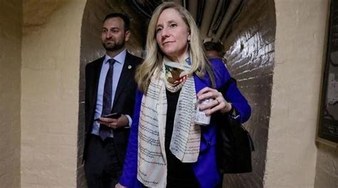 Abigail Spanberger announces 2025 governor bid for Virginia