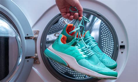 How to wash sports shoes in the washing machine? - Sanytol