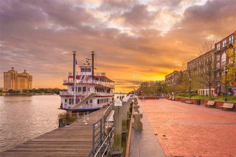 Savannah, Georgia, USA On The River Stock Photo - Image of boat, downtown: 136701440