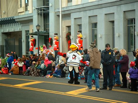 Frank's Place: Scranton Christmas Parade